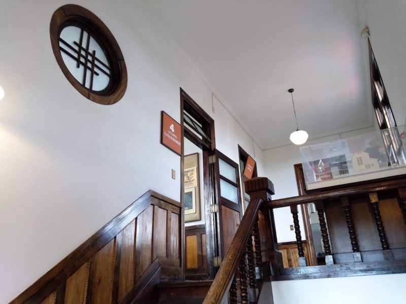 ハッカ記念館の階段の画像です